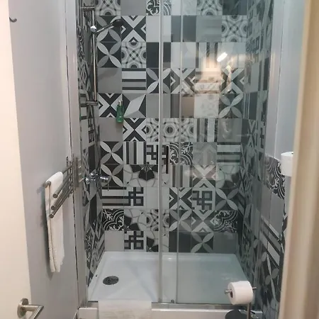 招待所 番基洛斯1号美好住宿公寓 4*