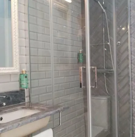 招待所 番基洛斯1号美好住宿公寓 4*